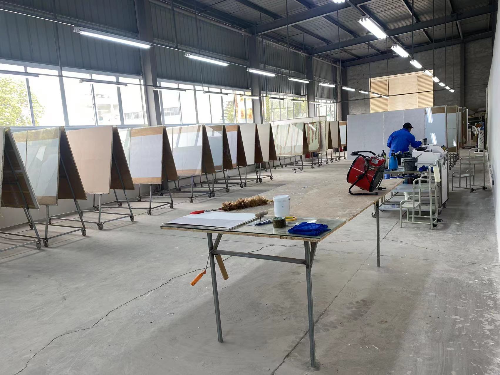 爱涂妆工匠师培训体系：以工艺标准化重塑墙面装饰艺术
艺术涂料施工
艺术涂料服务