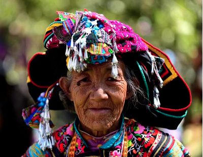 《解码东方色》揭秘华夏与民族之彩
解码东方色
解码中华色
爱涂妆设计灵感
