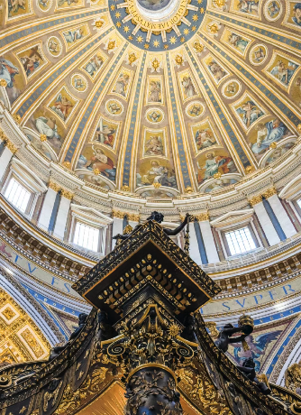 设计的“潜台词”：为什么顶级空间都在用“材质”叙事？